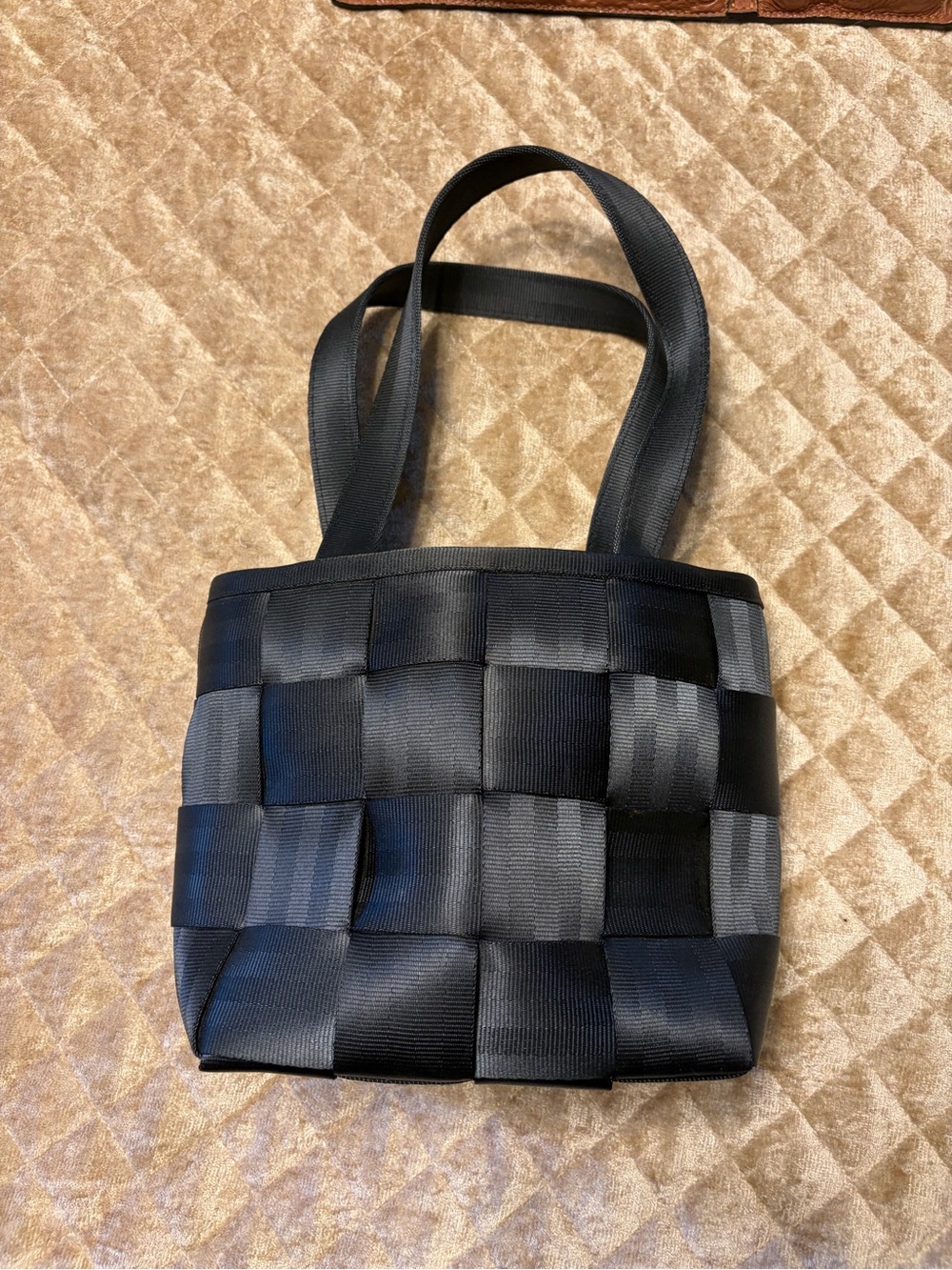 Harvey’s Seatbelt Black Mini Tote Bag